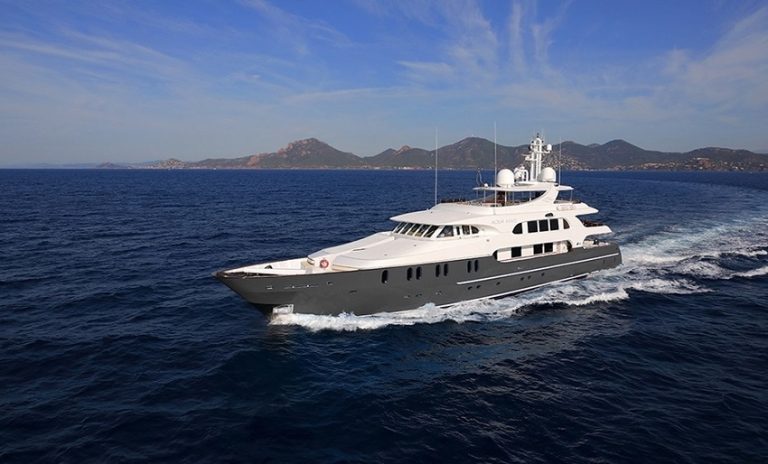 The Best Luxury Galapagos Cruise - Aqua Mare FEATURE IMAGE