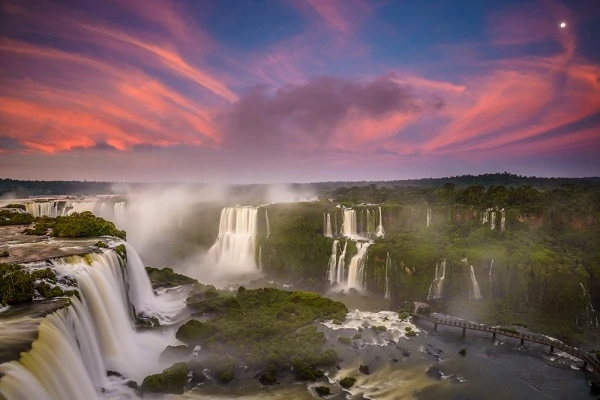 3-World-Wonders-Iguazu-Falls