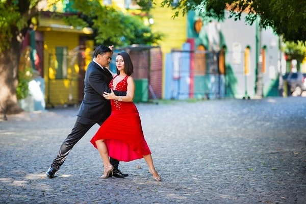 Argentine-Tango-Busnos-Aires-1