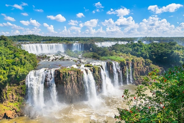 Beautiful-View-of-Iguazu-Falls