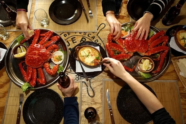 Crab-Fishing-Gourmet-Lunch