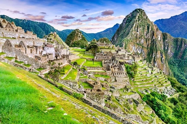 Inca-Ruins-Machu-Picchu-Peru