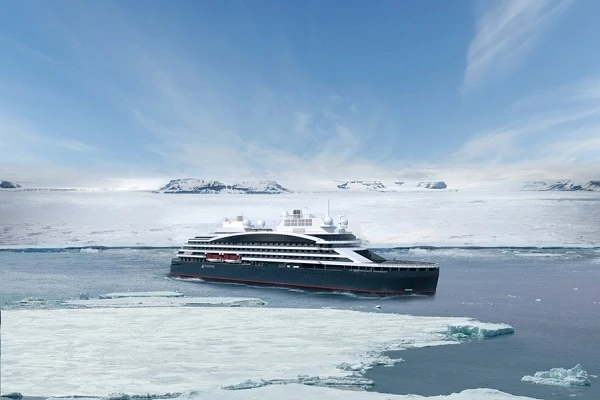 Antarctic-Cruise-Ship-Le-Commandant-Charcot