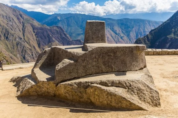 Archaeological-Tour-of-Peru-11-600x400-1