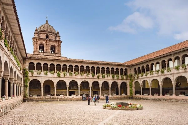 Archaeological-Tour-of-Peru-13-600x400-1