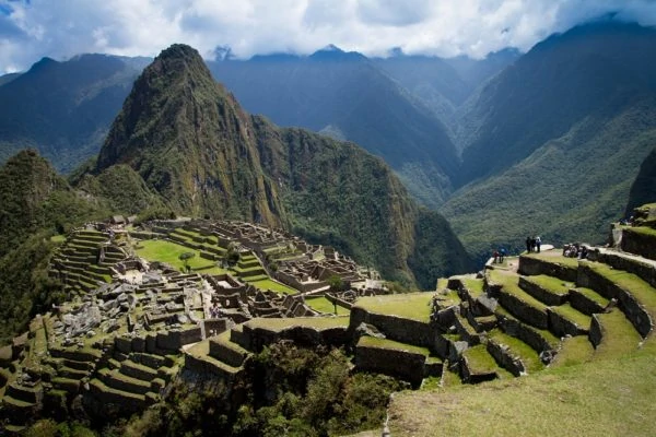 Archaeological-Tour-of-Peru-9-600x400-1