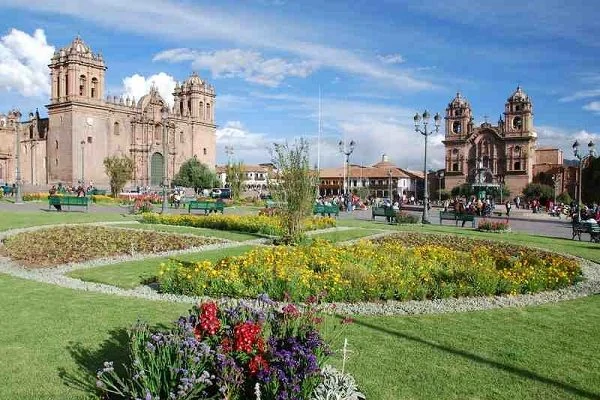 Colonial-Cusco-Plaza-de-Armas-600x400-1