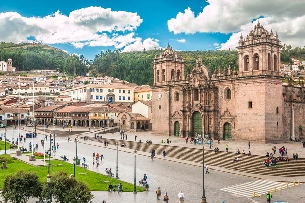Cusco-Cathedral-Plaza-de-Armas-Peru