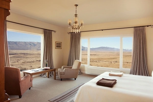 EOLO-Patagonia-Corner-Room