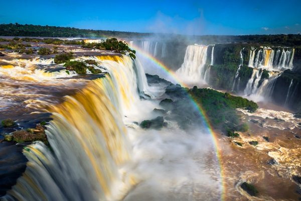 Iguazu-Falls-Luxury-Brazil-Vacations-600x400-1