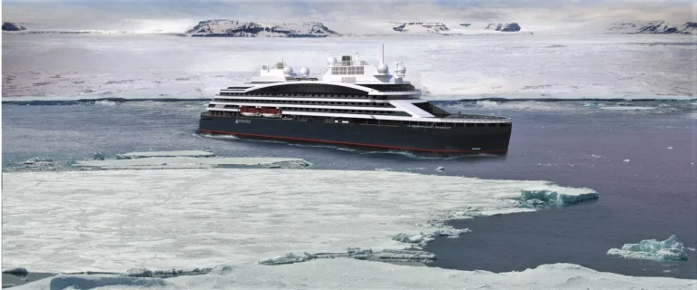 LUXURY-PONANT-ANTARCTICA-EXPEDITION-CRUISE-Main-BG-BANNER-2