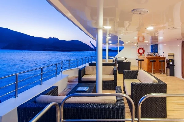 Luxury-Galapagos-Cruise-Boat-4