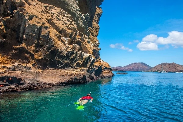 Luxury-Galapagos-Vacations-Snorkelling