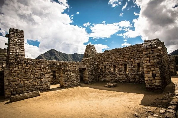 Luxury-Vacations-Peru-Machu-Picchu-Ruins-600x400-1