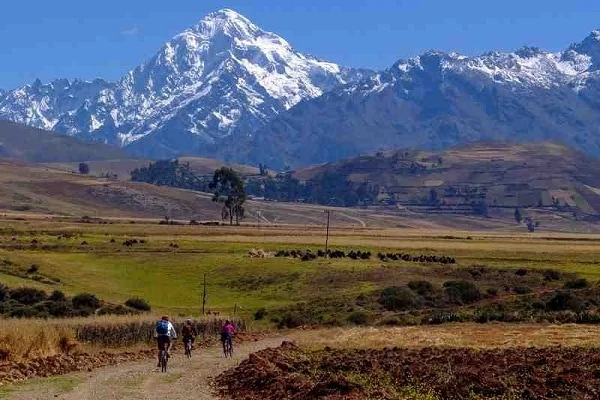 Mountain-biking-Moray-Maras