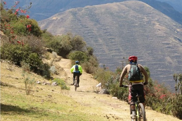Mountain-biking-tours-in-Peru-3-600x400-1