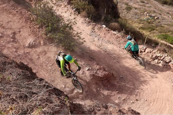 Mountain-biking-tours-in-Peru-8-600x400-1