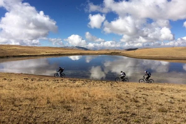 Mountain-biking-tours-in-Peru-9-600x400-1