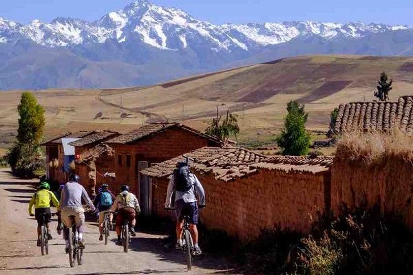 Mountainbiking-in-the-Sacred-Valley-600x400-1