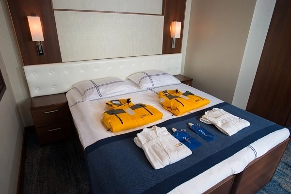 Ocean-Adventurer-Owners-Suite-Cabin