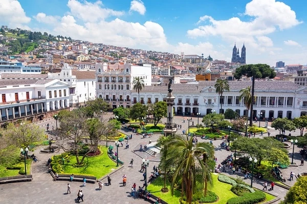 Plaza-Grande-Colonial-Quito
