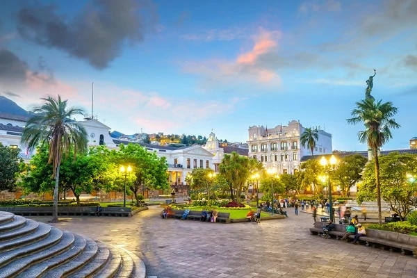Plaza-Grande-Quito-Ecuador