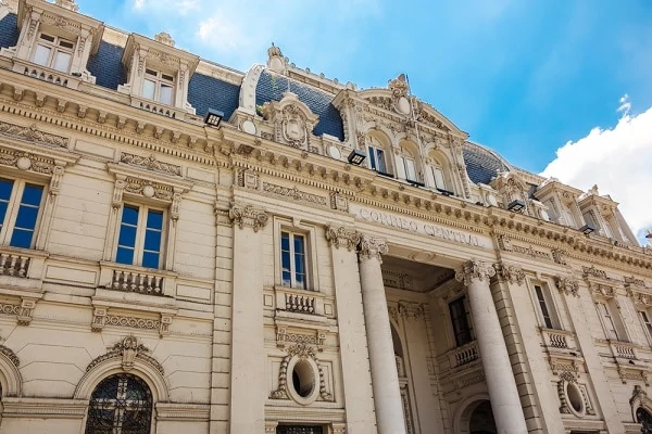 The-Central-Post-Office-Building-Santigo-Chile-1