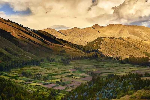 The-Sacred-Valley-North-of-Cusco-Peru