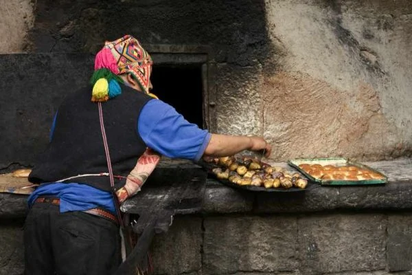 Traditional-Oven-Pisac-Peru-600x400-1