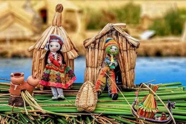 Uros-Islands-Lake-Titicaca-Peru-600x400-1