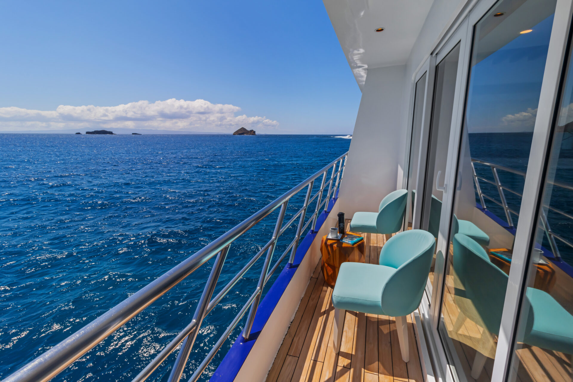 endemic-golden-suites2-scaled