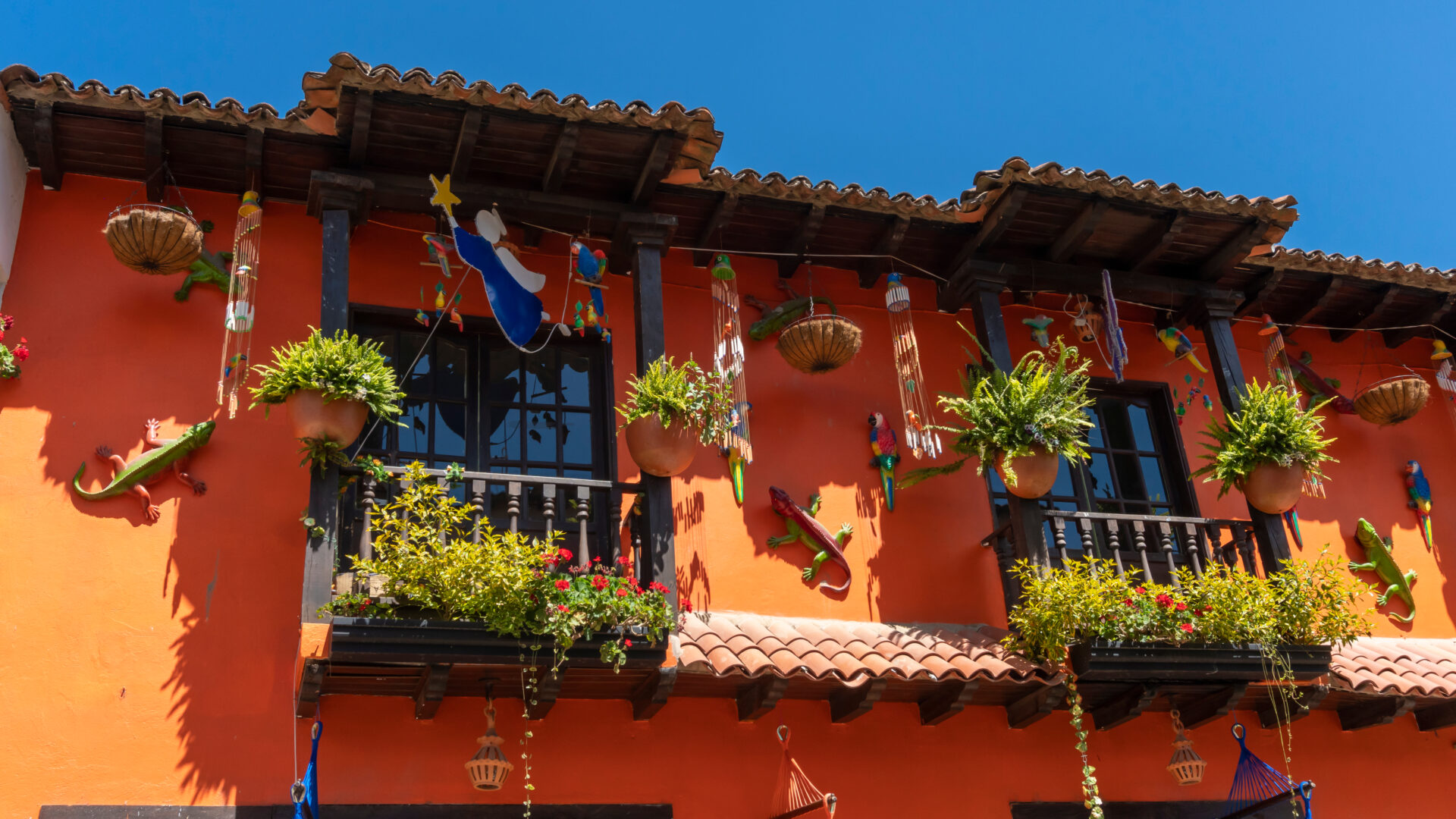 shutterstock_1304880271-scaled